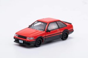 トヨタ カローラ LEVIN 右ハンドル （レッド）
